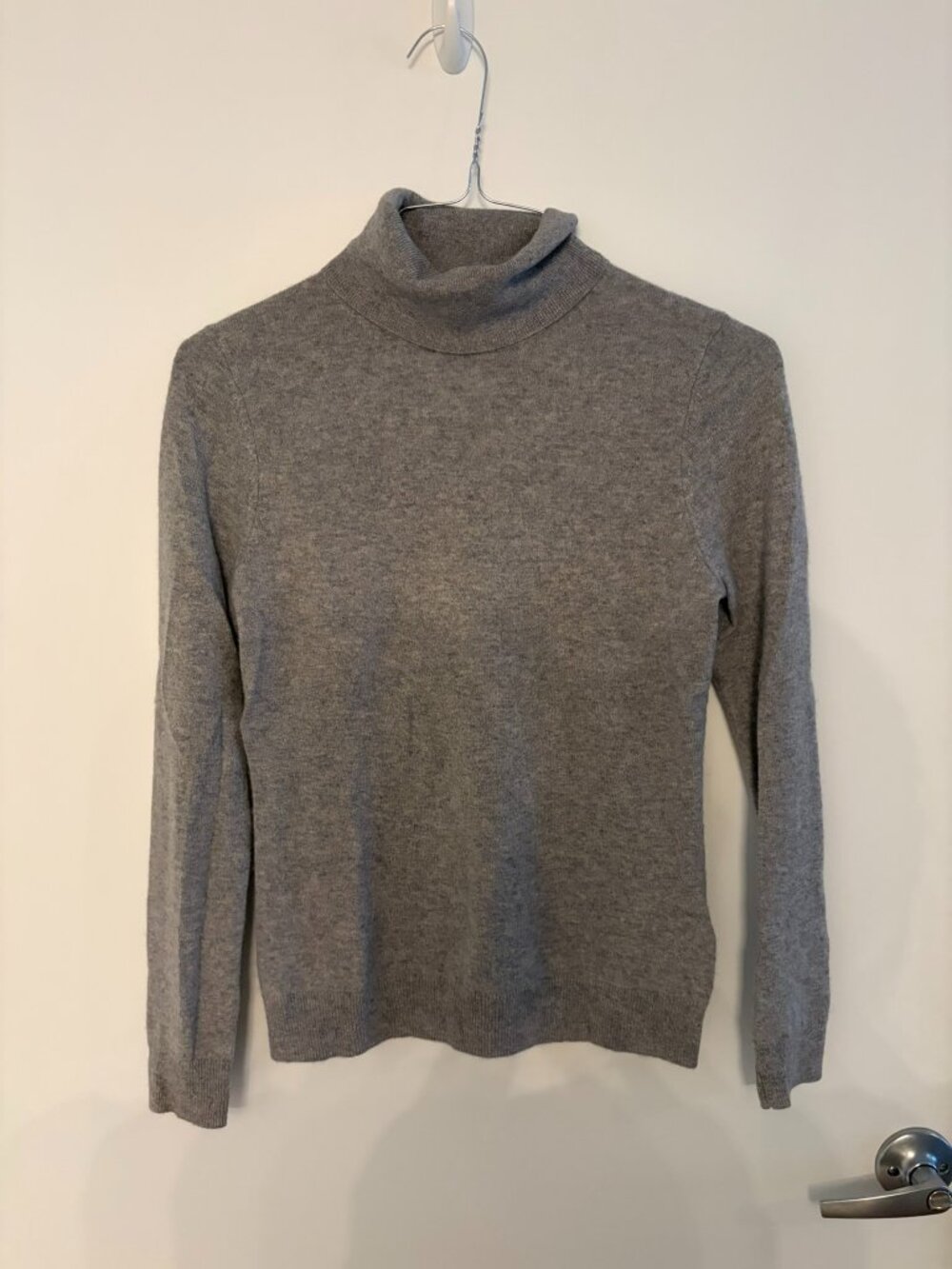 Brooks Brothers Heather Grey Turtleneck Sweater Soft Cashmere Feel Slim Fit Smal
